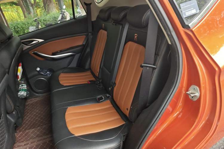 Used BYD Song 2016 GaiShi Edition 1.5TID Automatic Elite Model Left Rear Seat