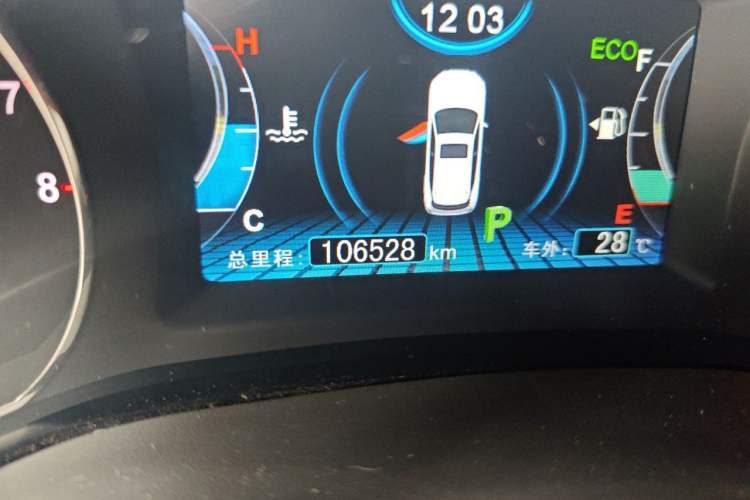 Used BYD Song 2016 GaiShi Edition 1.5TID Automatic Elite Model Odometer Close Up