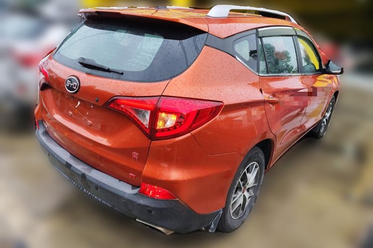 Used BYD Song 2016 GaiShi Edition 1.5TI Manual Elite Model Rear Right 45 Deg