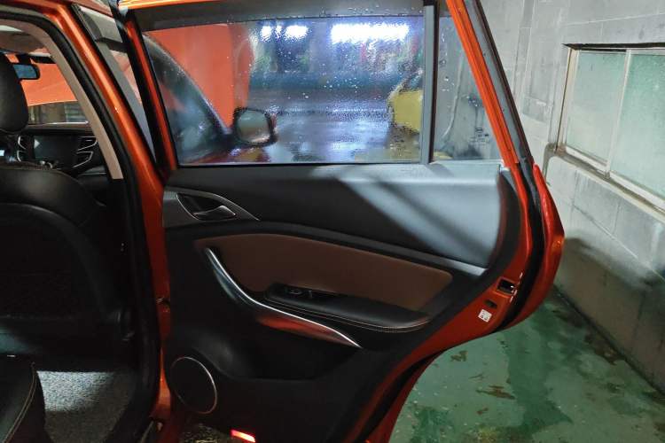 Used BYD Song 2016 GaiShi Edition 1.5TI Manual Elite Model Right Rear Door Interior
