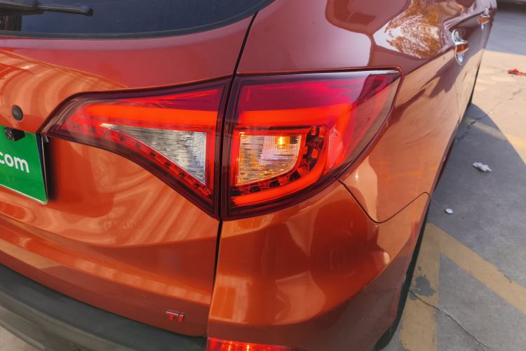 Used BYD Song 2016 1.5TI Manual Luxury Model Right Rear Taillight
