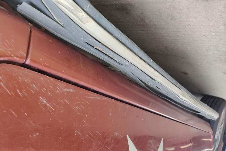 Used BYD Song 2016 1.5TI Manual Luxury Model Right Side Sill