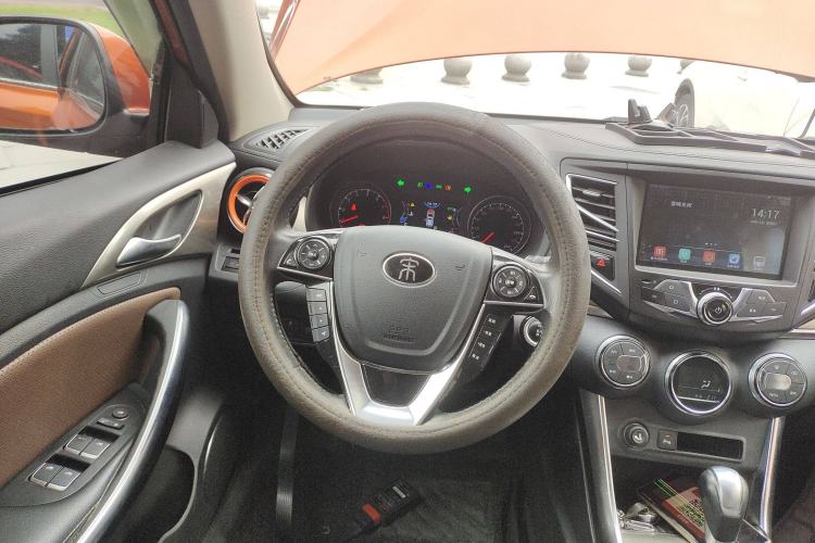 Used BYD Song 2016 GaiShi Edition 1.5TID Automatic Elite Model Steering Wheel