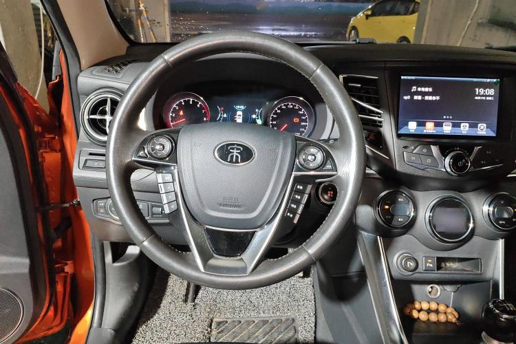 Used BYD Song 2016 GaiShi Edition 1.5TI Manual Elite Model Steering Wheel