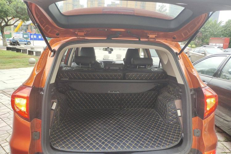Used BYD Song 2016 GaiShi Edition 1.5TID Automatic Elite Model Trunk