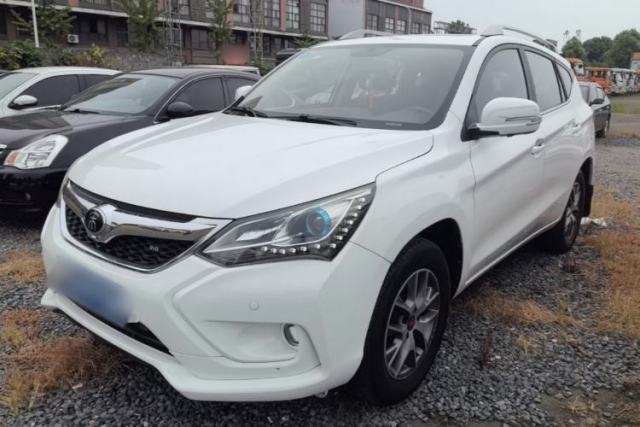 BYD Song 2016 GaiShi Edition 1.5TI Manual Elite Model с пробегом
