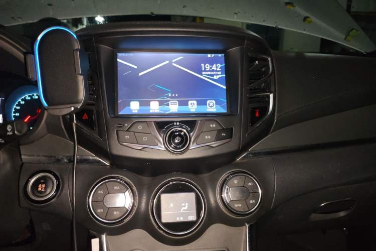 Used BYD Song 2016 1.5TI Manual Luxury Model Audio And AC Panel