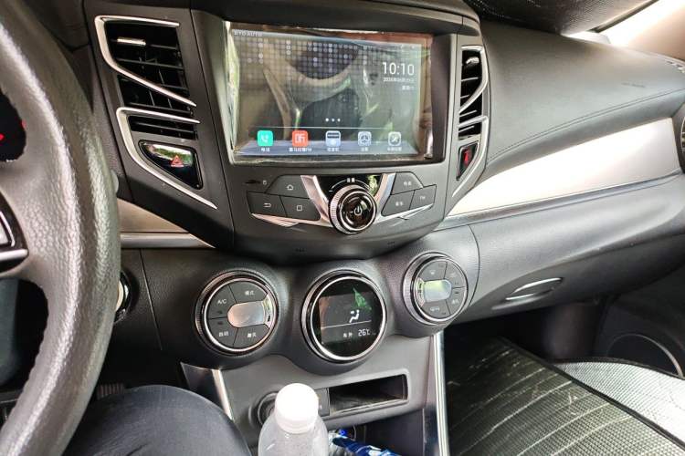 Used BYD Song 2016 1.5TI Manual Luxury Model Audio And AC Panel
