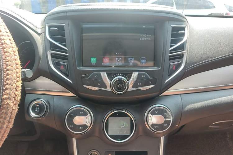Used BYD Song 2016 1.5TI Manual Luxury Model Audio And AC Panel