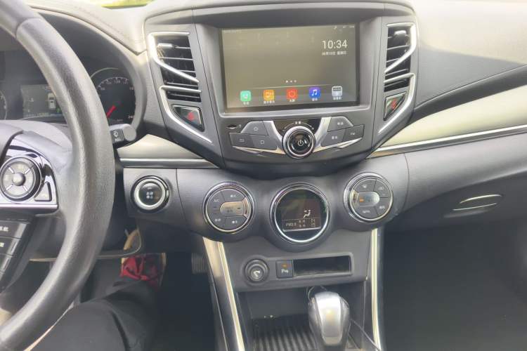 Used BYD Song 2016 Gaishi Edition 1.5TID Automatic Luxury Model Audio And AC Panel