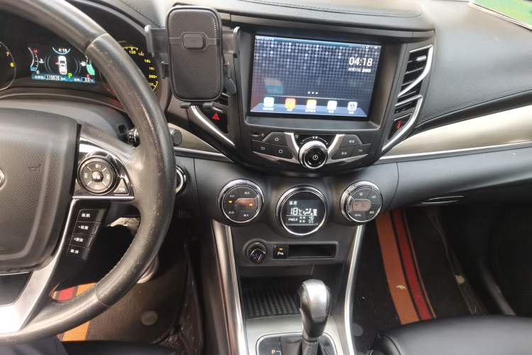 Used BYD Song 2016 Gaishi Edition 1.5TID Automatic Luxury Model Audio And AC Panel