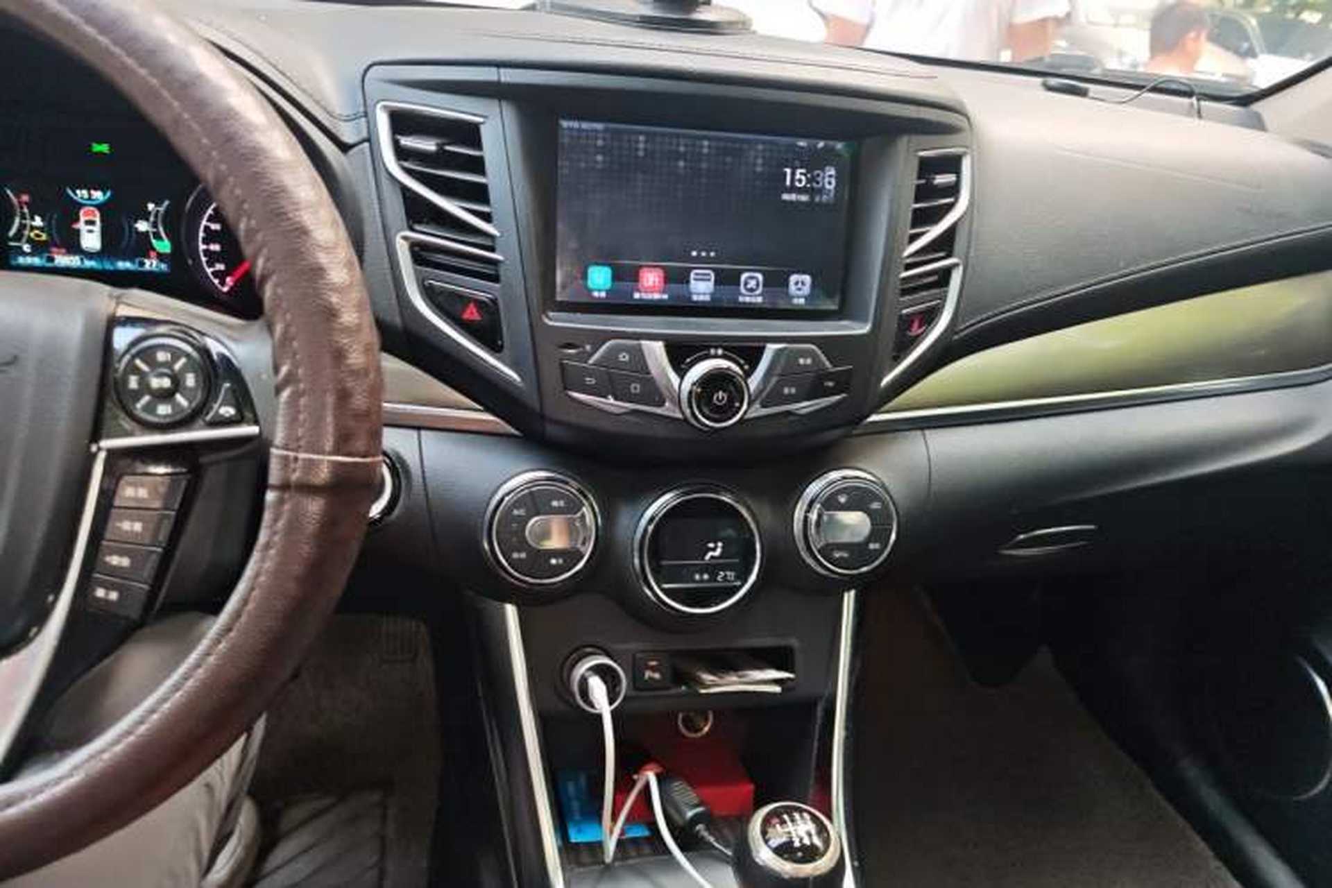 Used BYD Song 2016 GaiShi Edition 1.5TI Manual Elite Model Audio And AC Panel