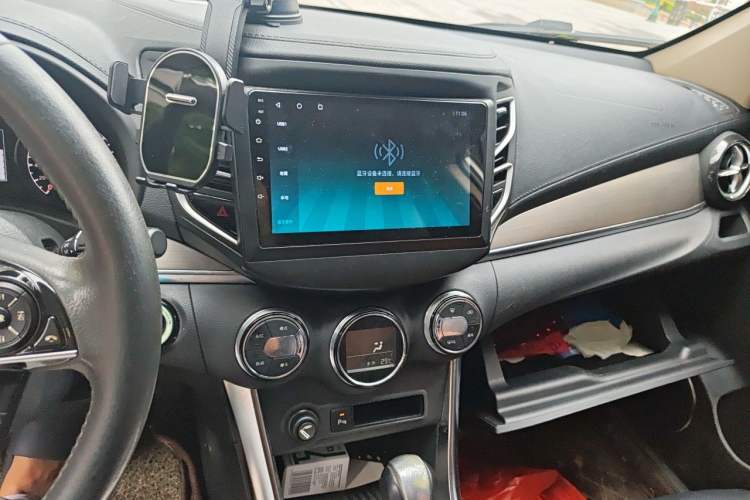Used BYD Song 2016 GaiShi Edition 1.5TID Automatic Elite Model Audio And AC Panel
