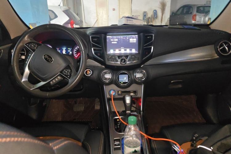 Used BYD Song 2016 2.0TID Automatic Prestige Edition Center Console
