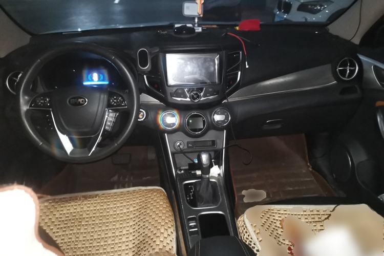 Used BYD Song 2016 2.0TID Automatic Prestige Edition Center Console