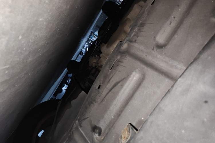 Used BYD Song 2016 2.0TID Automatic Prestige Edition Chassis Front