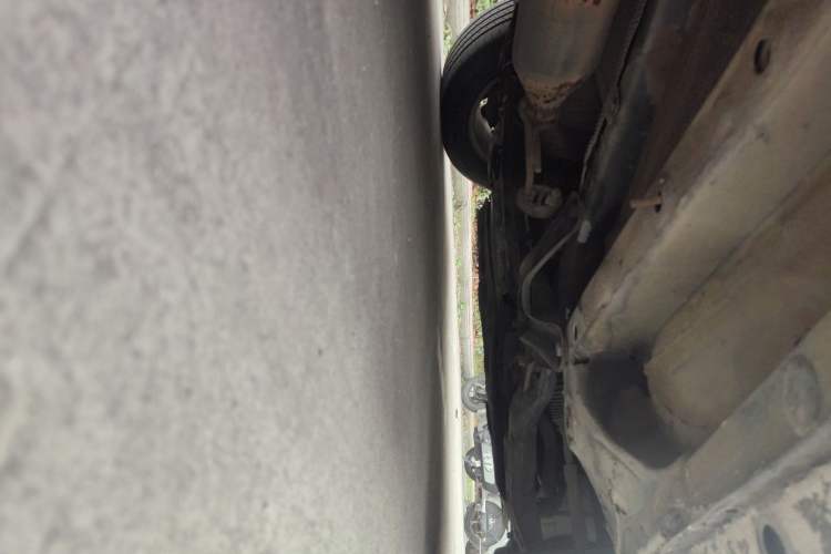 Used BYD Song 2016 2.0TID Automatic Prestige Edition Chassis Front Right