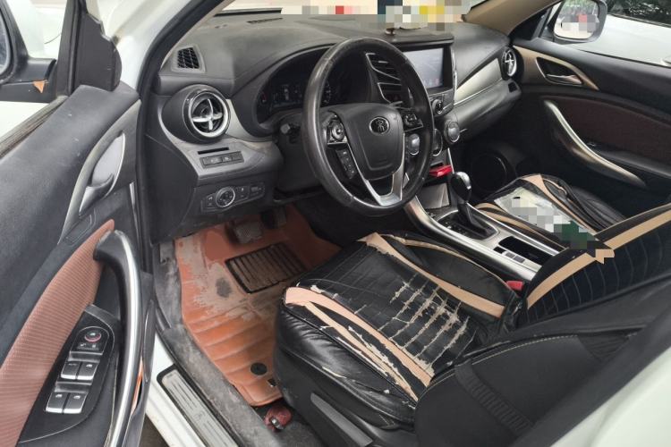 Used BYD Song 2016 GaiShi Edition 1.5TID Automatic Elite Model Driver Seat