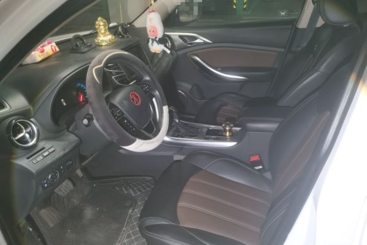 Used BYD Song 2016 GaiShi Edition 1.5TID Automatic Elite Model Driver Seat