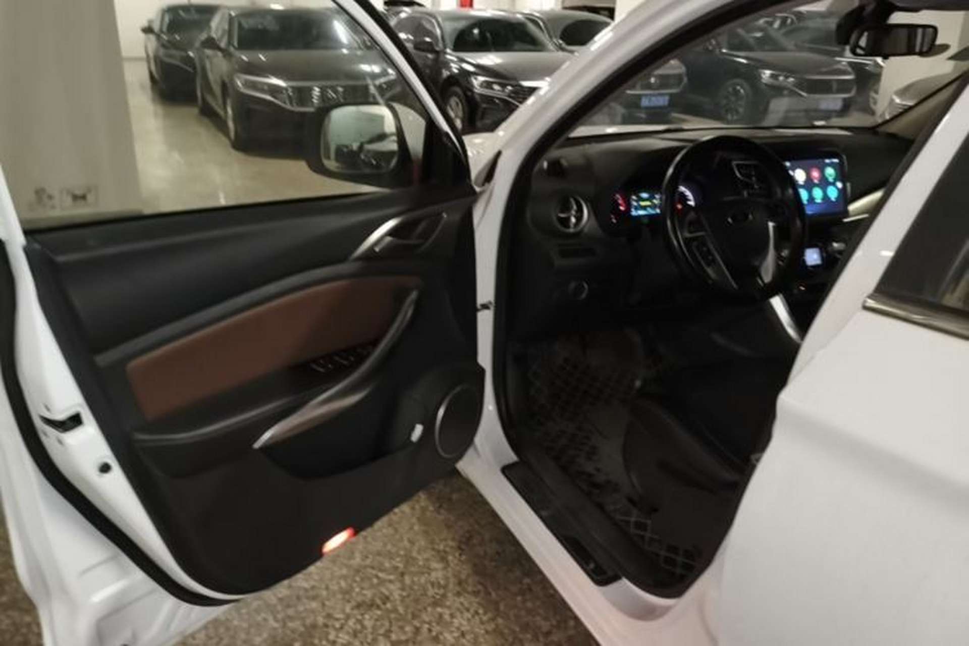 Used BYD Song 2016 Gaishi Edition 1.5TID Automatic Leading Model Driver Seat