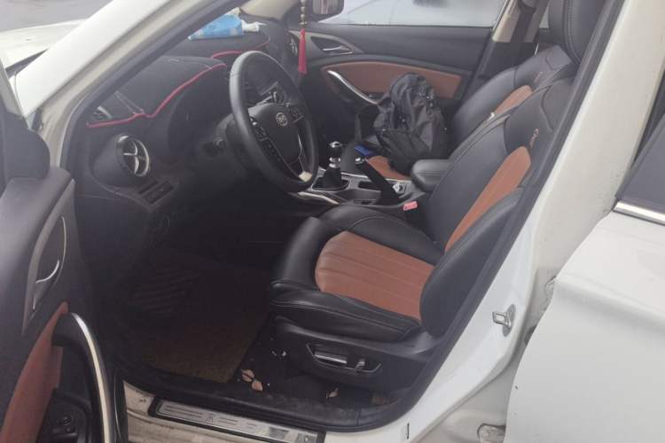Used BYD Song 2016 1.5TI Manual Luxury Model Driver Seat