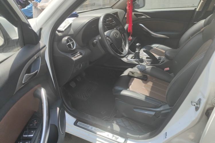 Used BYD Song 2016 GaiShi Edition 1.5TI Manual Elite Model Driver Seat
