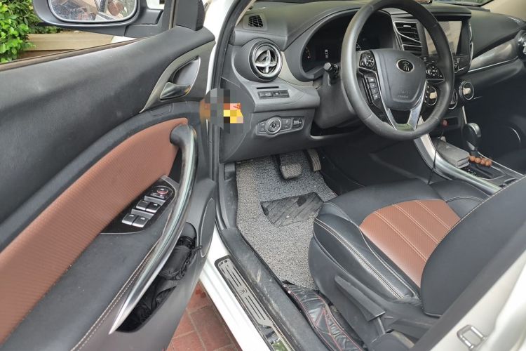 Used BYD Song 2016 GaiShi Edition 1.5TID Automatic Elite Model Driver Seat
