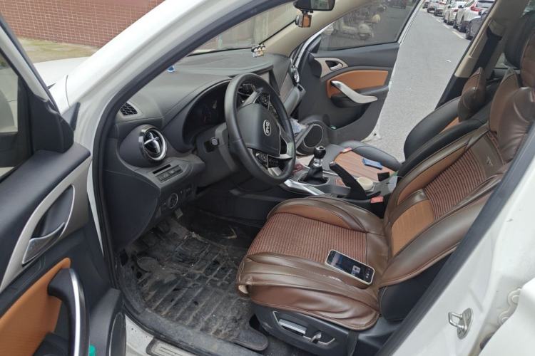 Used BYD Song 2016 1.5TI Manual Luxury Model Driver Seat