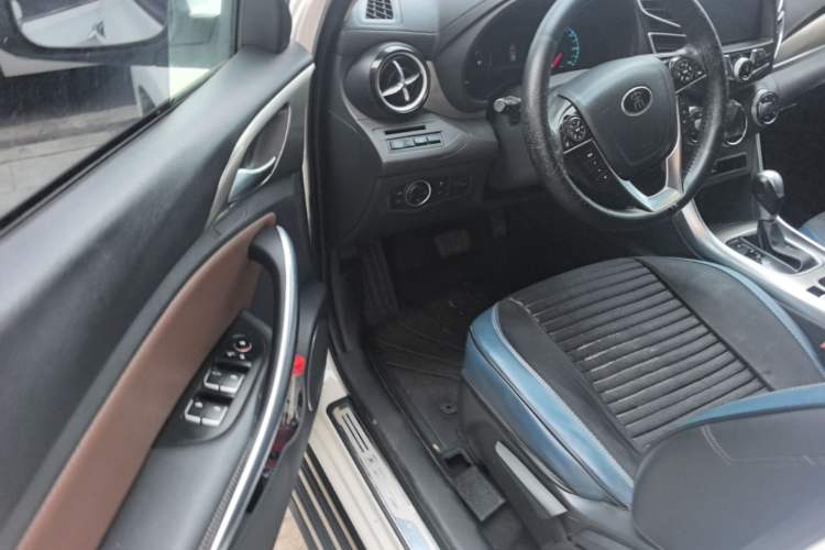 Used BYD Song 2016 GaiShi Edition 1.5TID Automatic Elite Model Driver Seat