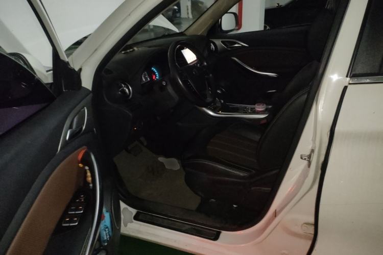 Used BYD Song 2016 GaiShi Edition 1.5TID Automatic Elite Model Driver Seat