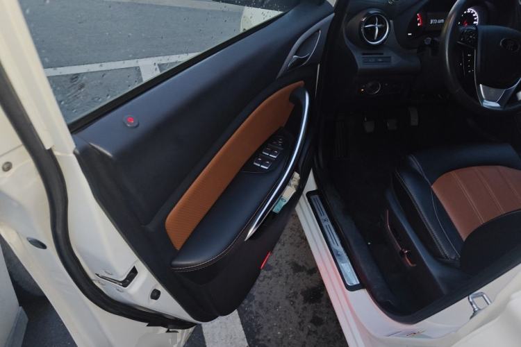 Used BYD Song 2016 1.5TI Manual Luxury Model Driver Seat