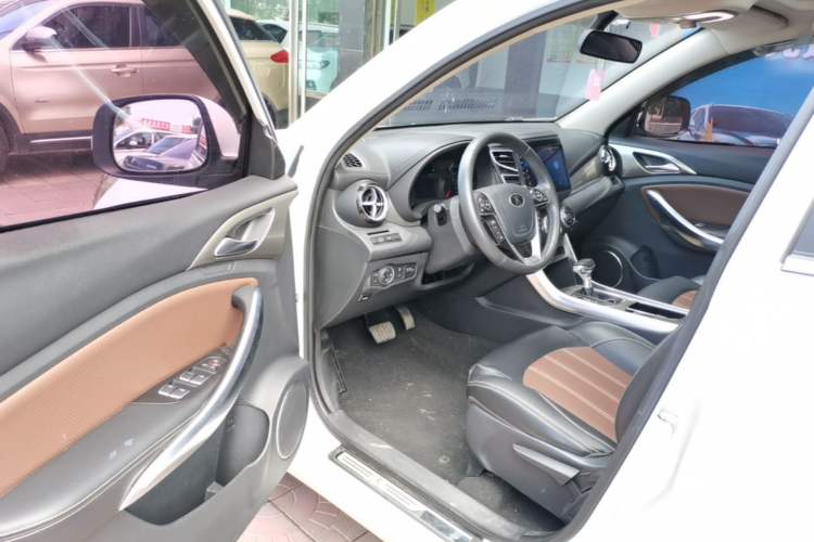 Used BYD Song 2016 GaiShi Edition 1.5TID Automatic Elite Model Driver Seat