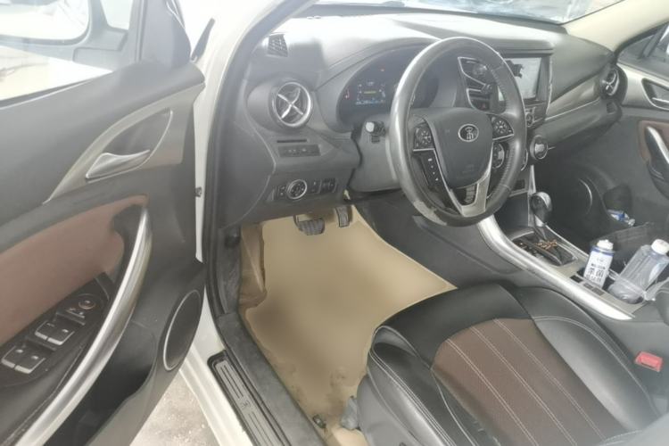 Used BYD Song 2016 GaiShi Edition 1.5TID Automatic Elite Model Driver Seat