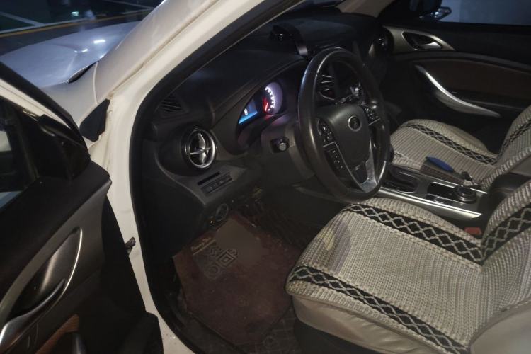 Used BYD Song 2016 GaiShi Edition 1.5TID Automatic Elite Model Driver Seat