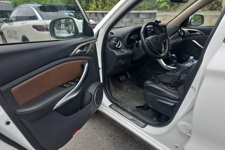 Used BYD Song 2016 GaiShi Edition 1.5TID Automatic Elite Model Driver Seat