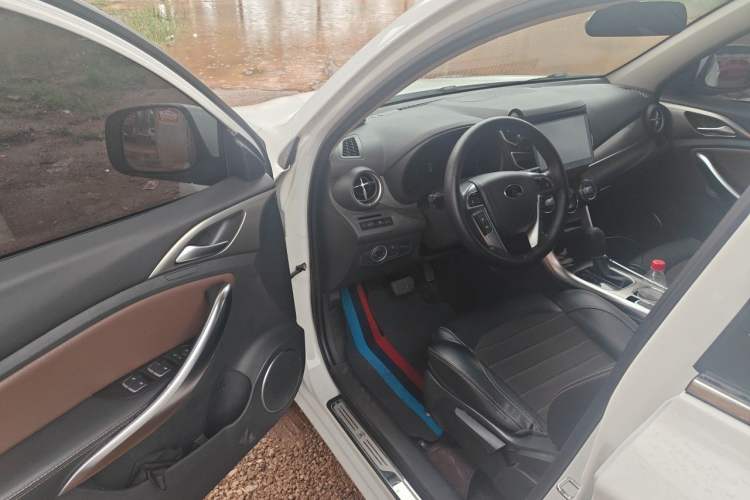 Used BYD Song 2016 Gaishi Edition 1.5TID Automatic Leading Model Driver Seat