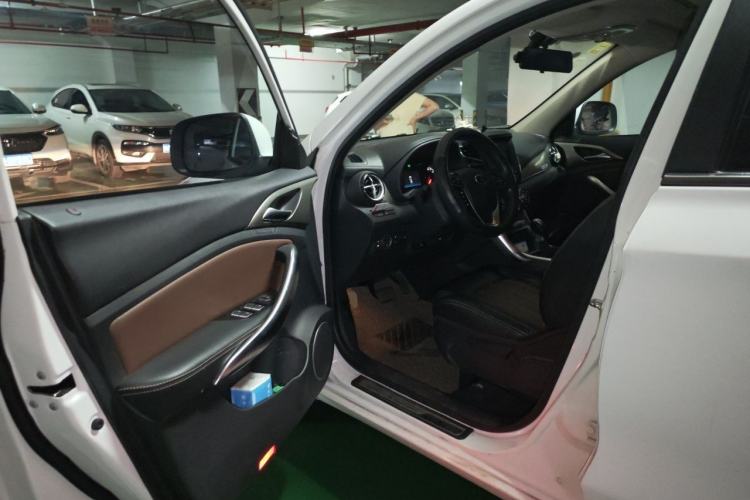 Used BYD Song 2016 Gaishi Edition 1.5TID Automatic Luxury Model Driver Seat