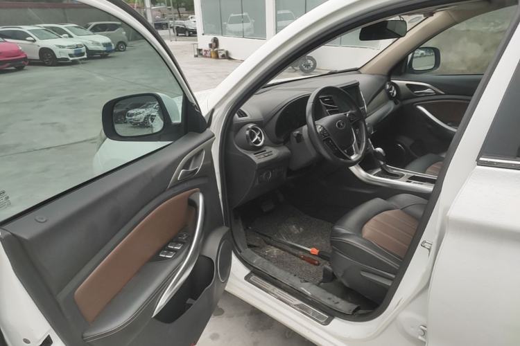 Used BYD Song 2016 GaiShi Edition 1.5TID Automatic Elite Model Driver Seat