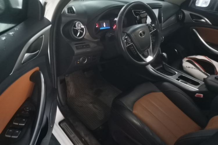 Used BYD Song 2016 GaiShi Edition 1.5TID Automatic Elite Model Driver Seat