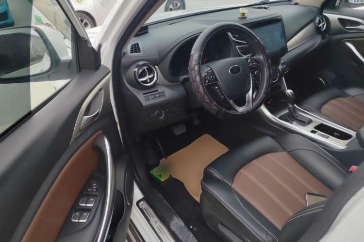 Used BYD Song 2016 GaiShi Edition 1.5TID Automatic Elite Model Driver Seat