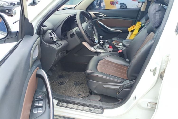 Used BYD Song 2016 Gaishi Edition 1.5TI Manual Haoya Model Driver Seat