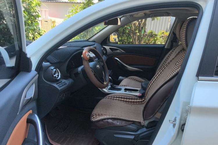 Used BYD Song 2016 GaiShi Edition 1.5TID Automatic Elite Model Driver Seat