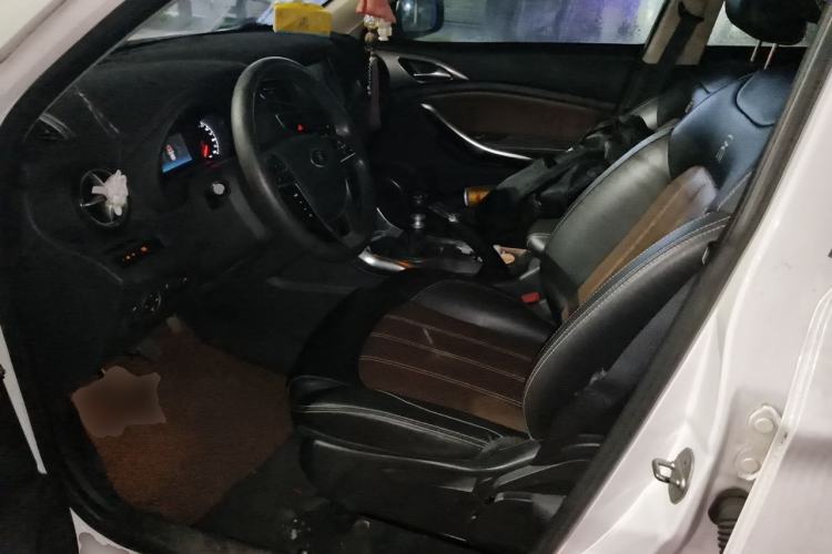 Used BYD Song 2016 GaiShi Edition 1.5TI Manual Elite Model Driver Seat