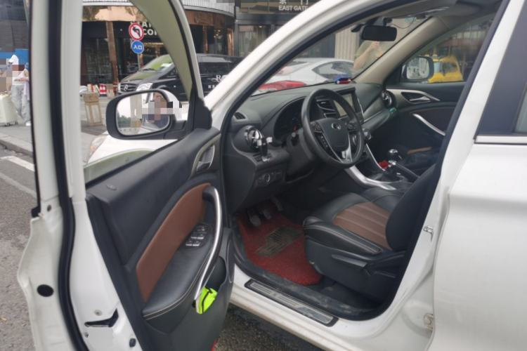 Used BYD Song 2016 GaiShi Edition 1.5TI Manual Elite Model Driver Seat