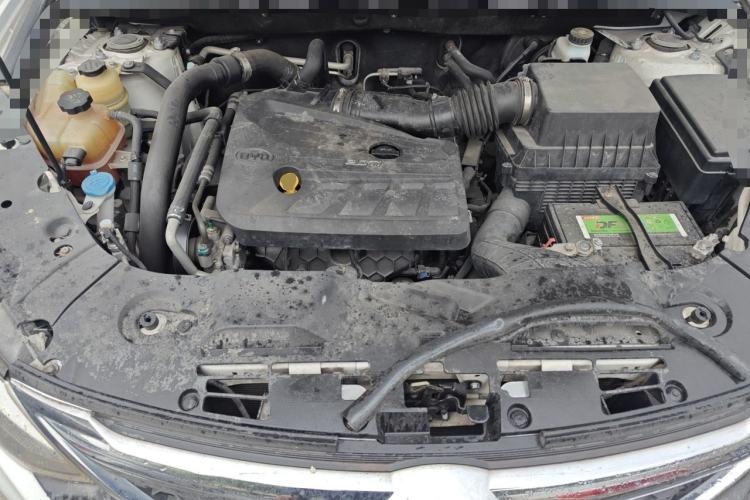 Used BYD Song 2016 2.0TID Automatic Prestige Edition Engine Bay