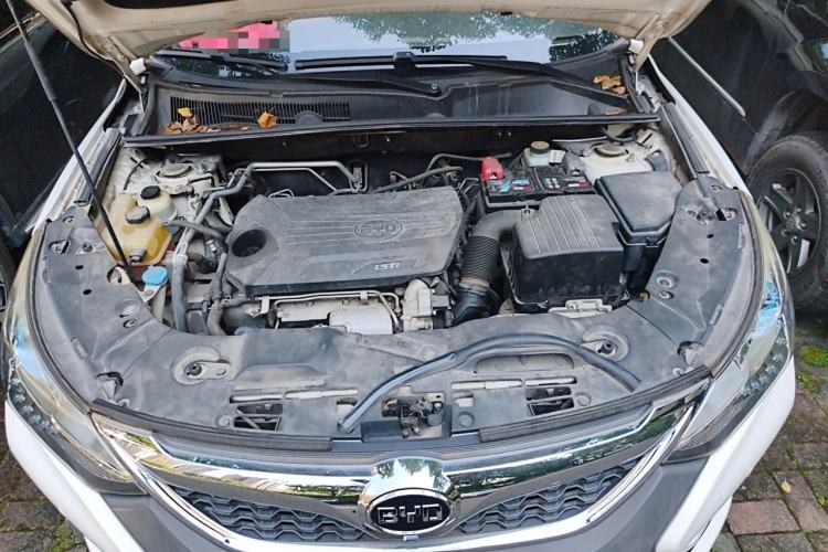 Used BYD Song 2016 1.5TI Manual Luxury Model Engine Bay