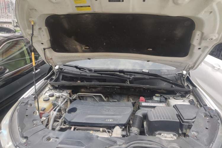 Used BYD Song 2016 GaiShi Edition 1.5TID Automatic Elite Model Engine Bay