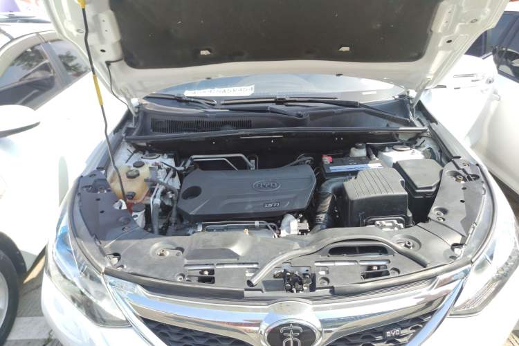 Used BYD Song 2016 GaiShi Edition 1.5TI Manual Elite Model Engine Bay