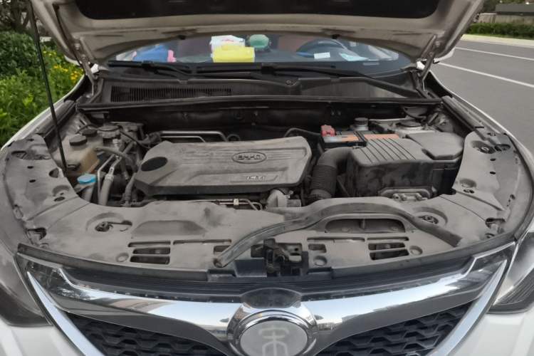 Used BYD Song 2016 1.5TI Manual Luxury Model Engine Bay