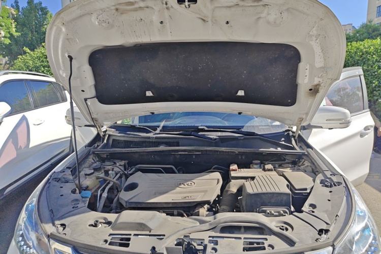 Used BYD Song 2016 1.5TI Manual Luxury Model Engine Bay